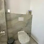 Elegant Retreat דירה *